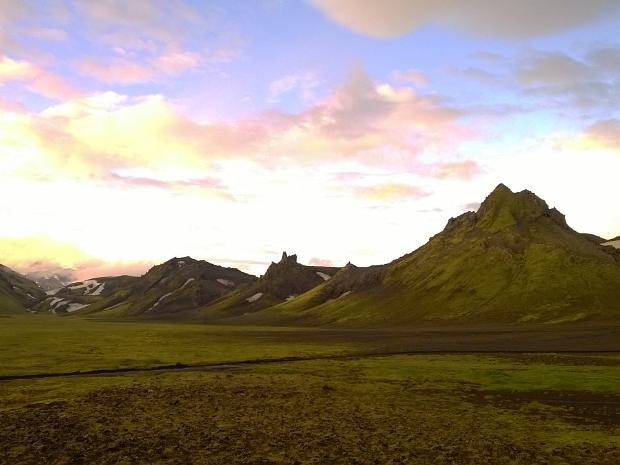 Hut-to-hut trek in the volcanic south
